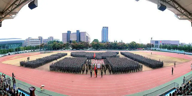 篮球模拟训练中的体能训练解决方案_2